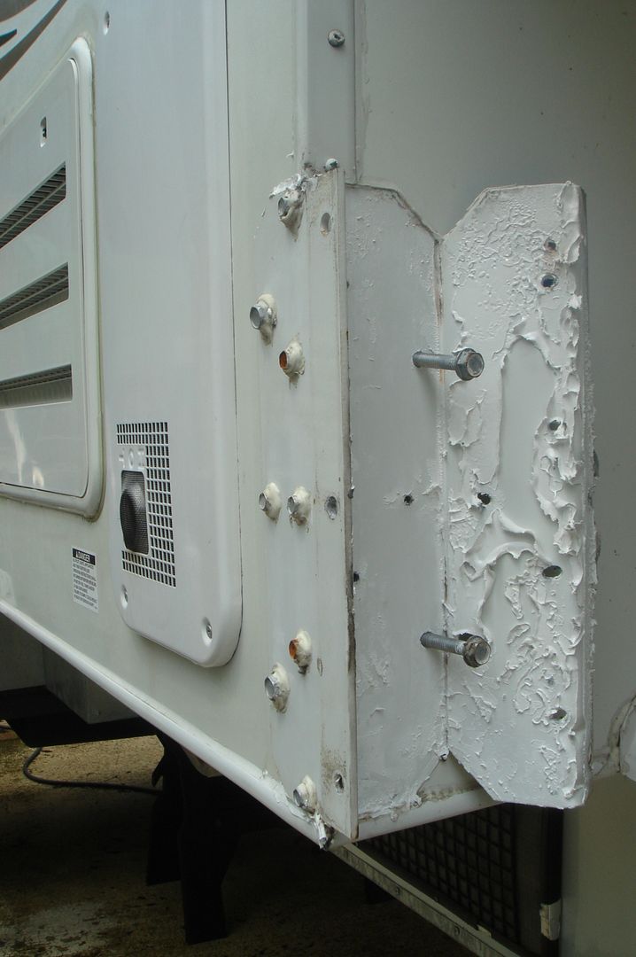 Open Roads Forum Truck Campers Lance front Atwood Jacks removal and reinstall